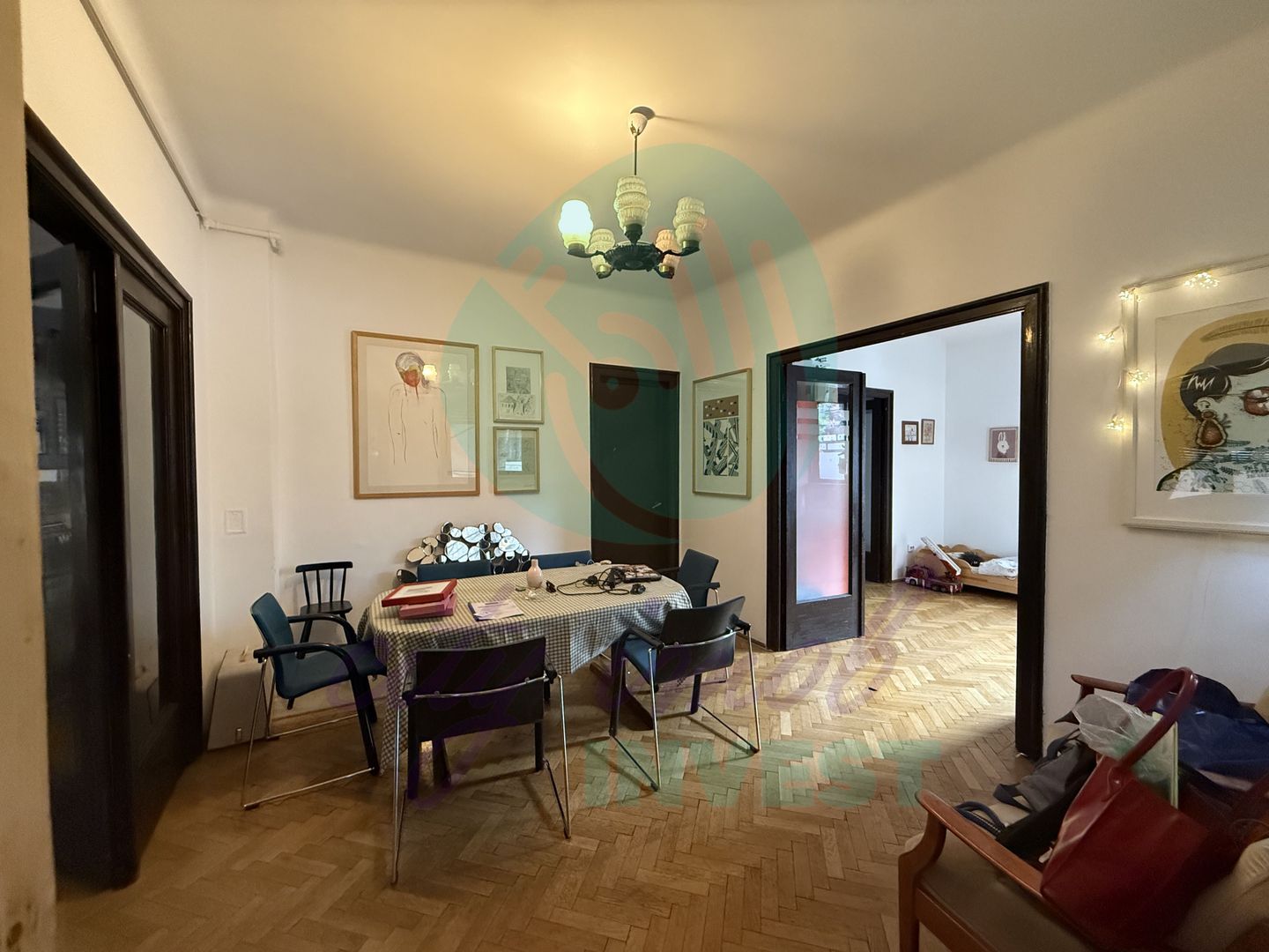 Proprietate rara pe o strada boema - Poză 19