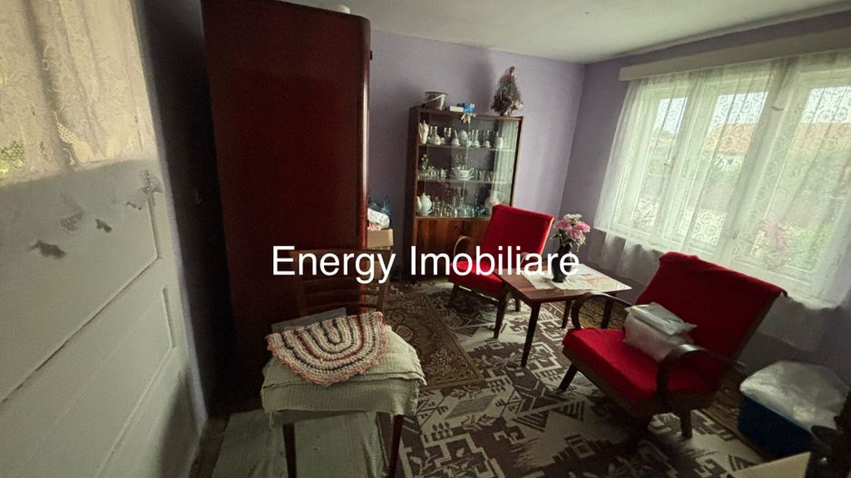 Casă de dimensiuni mai mici în localitatea Gălățeni - Poză 6