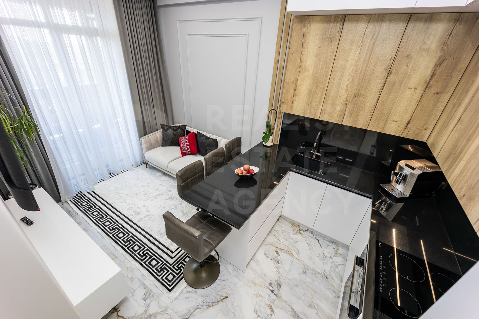 Vânzare apartament, 2 camere 66 mp, Complex Oasis, Rîșcani - Poză 1
