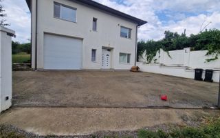 LETCANI CLADIRE DE LOCUIT  APARTAMENT 4 CAMERE - Poză 1
