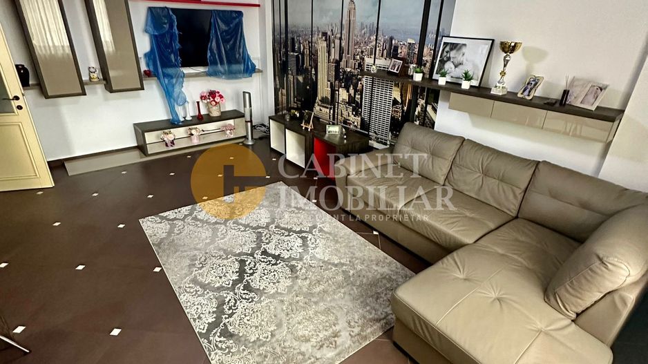 Apartament Cu 3 Camere Etaj 1 Zona Cug - Poză 1