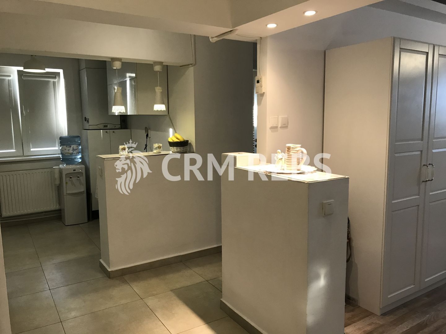 Apartament cu 4 camere de vânzare în zona Basarab - Poză 5