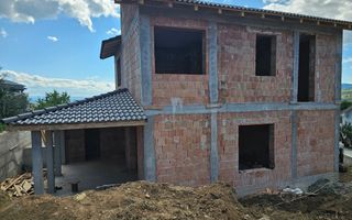 Duplex modern 121 mp utili, 4 camere, curte 315 mp, zonă liniștită - Poză 2