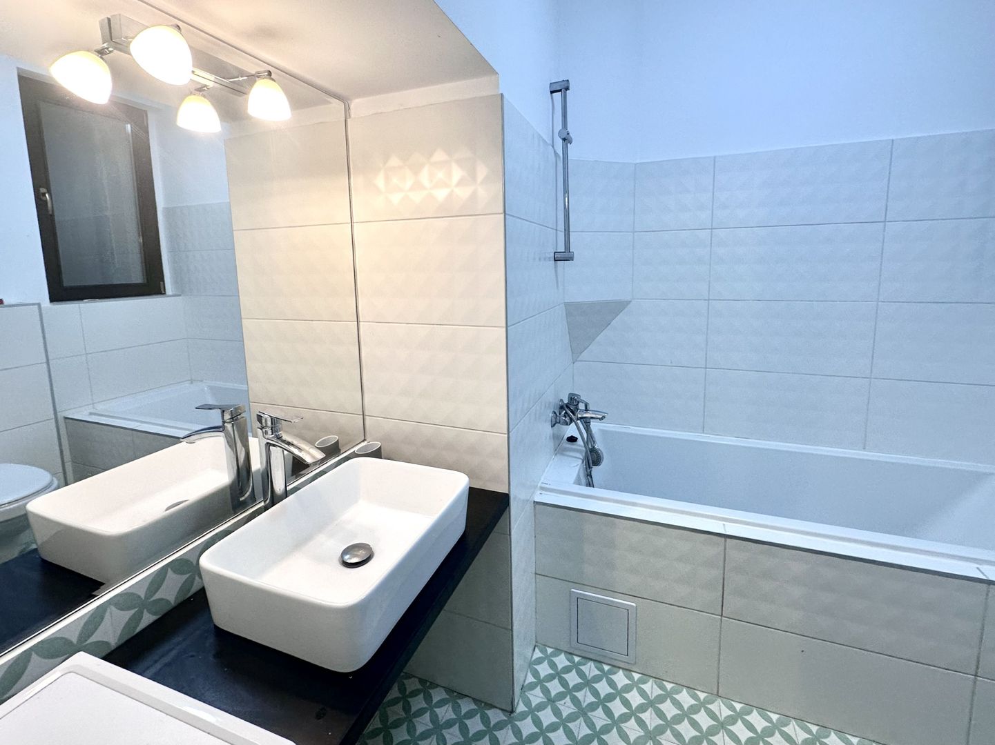 Studio boem de închiriat în zona ultracentrală a Timișoarei - Poză 9
