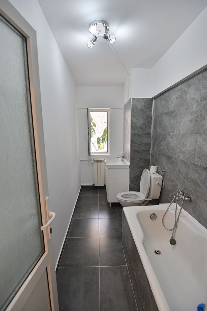 Vanzare Apartament 2 Camere Stradal Bd.Decebal - Rond Alba Iulia - Poză 1