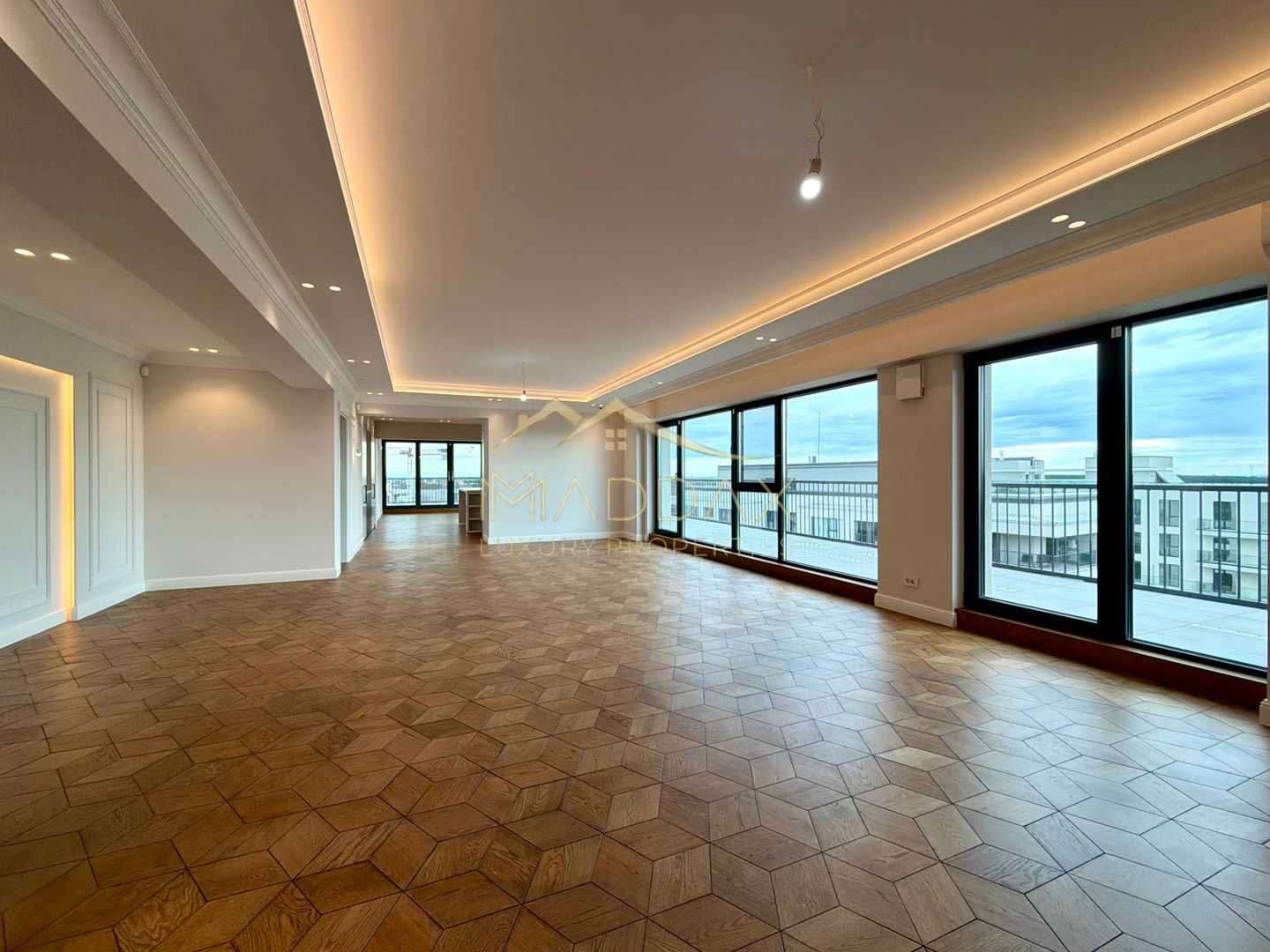 Penthouse cu 4 camere // terasă 70 mp / 200 mp / 3 parking / Straulesti - Poză 26