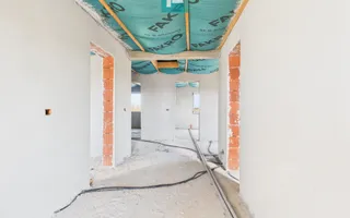 Proprietate impresionantă în Nădab - Poză 23