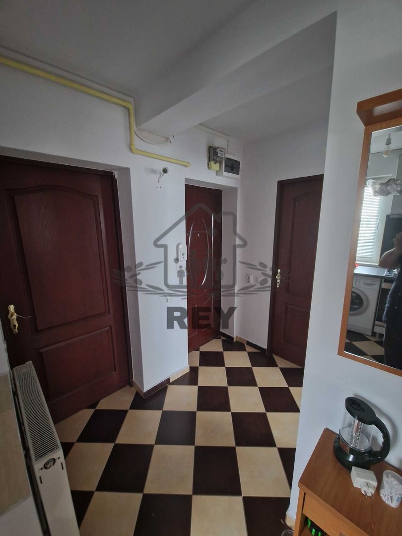 Apartament 3 camere - decomandat, mobilat, etaj 2/4, Cisnadie - Poză 5