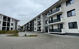 Apartament 3 camere,2 bai,2 balcoane, loc de parcare,Selimbar/Primarie - Poză 1