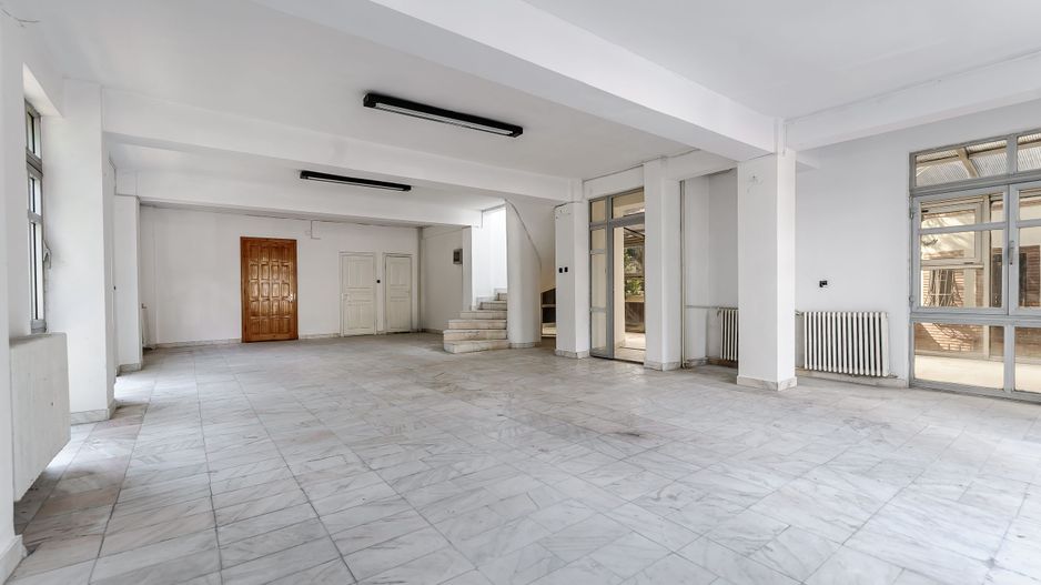 Imobil versatil, ideal pentru investiție, zonă cu trafic intens, Arad - Poză 4