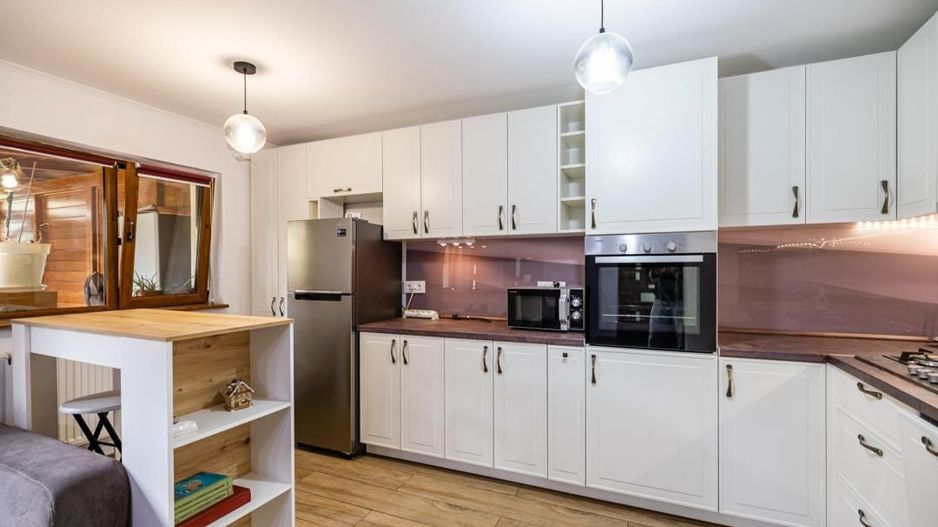 Casa parter, renovata, mobilata, gradina amenajata, str Petofi Sandor-Dumbravita - Poză 6
