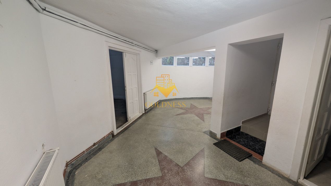 Casa/Spatiu de birou,Andrei Muresanu, 9 Camere,10 Parcari,Curte 2000mp - Poză 25
