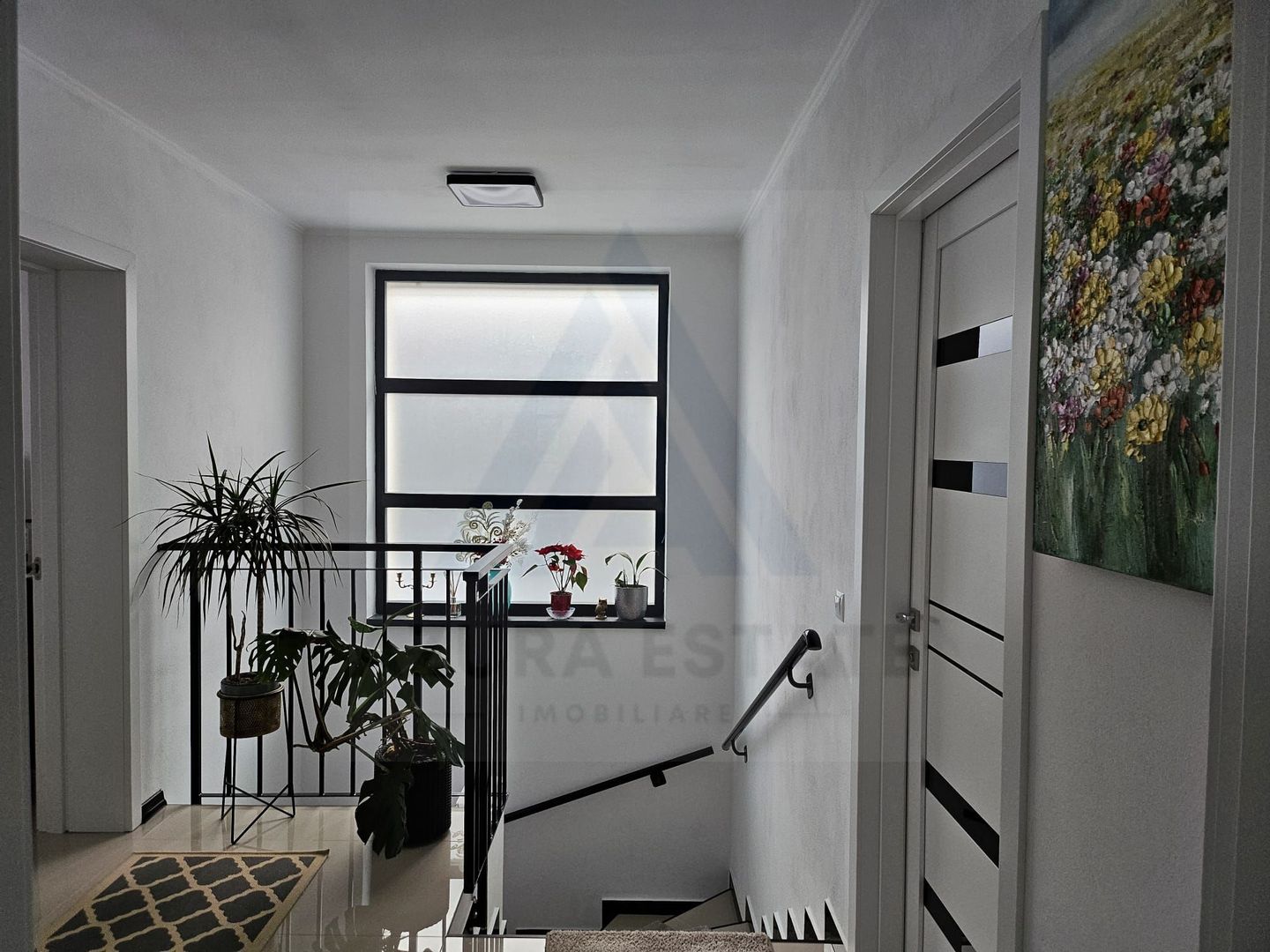 Casa moderna 4 camere 2 bai teren 500 mp terasa si pod in Selimbar - Poză 6