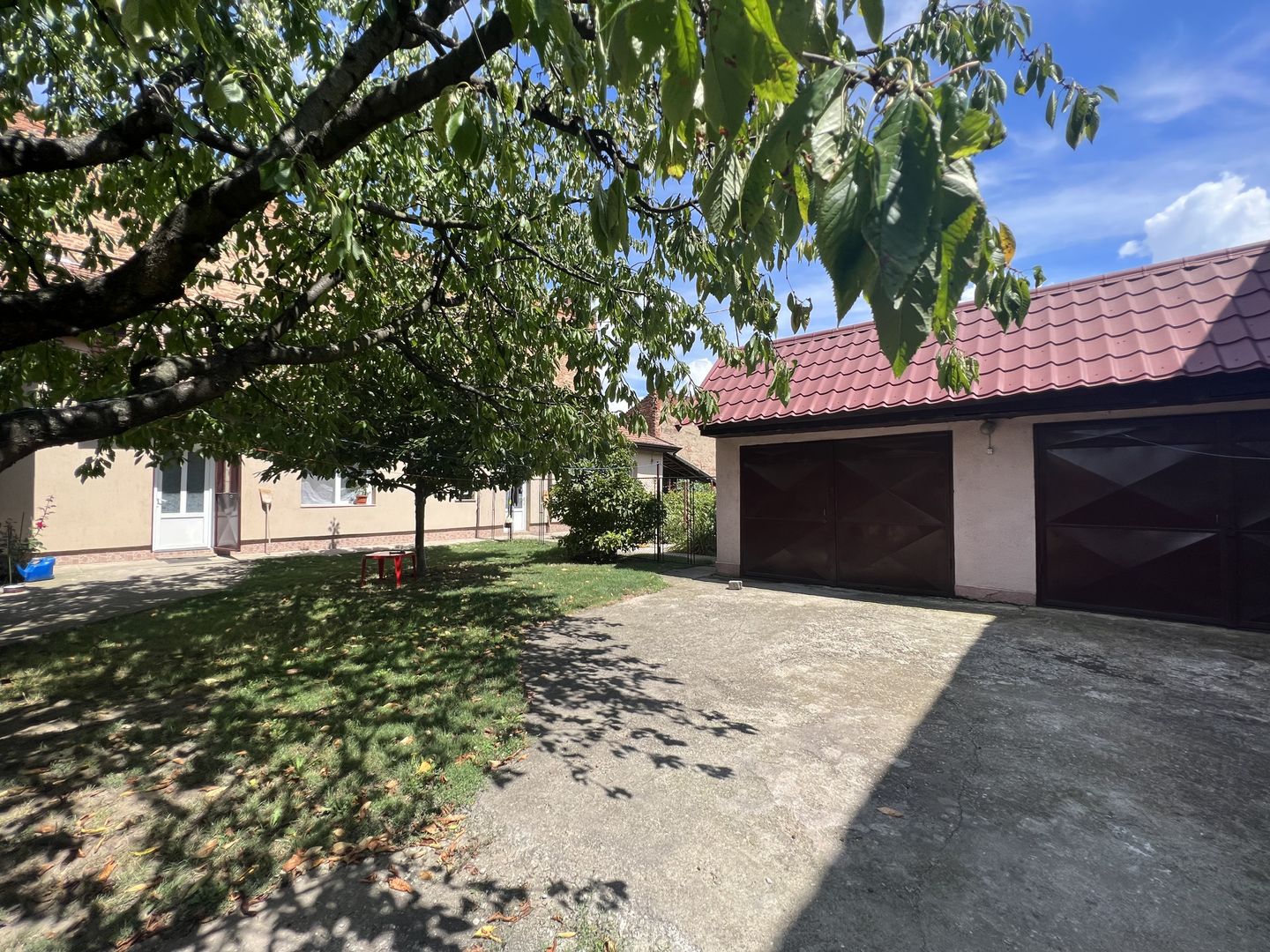 CASA CU TEREN GENEROS- 1.593 MP - Poză 2