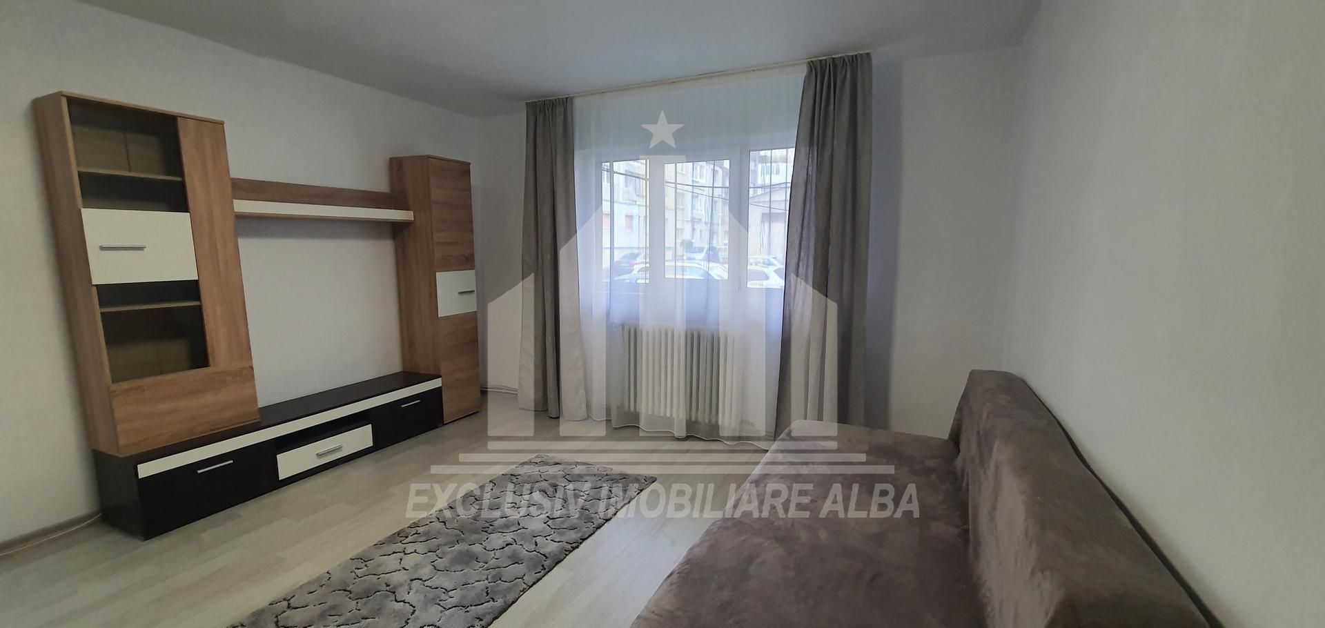 Apartament 2 camere de inchiriat, Cetate - Poză 1