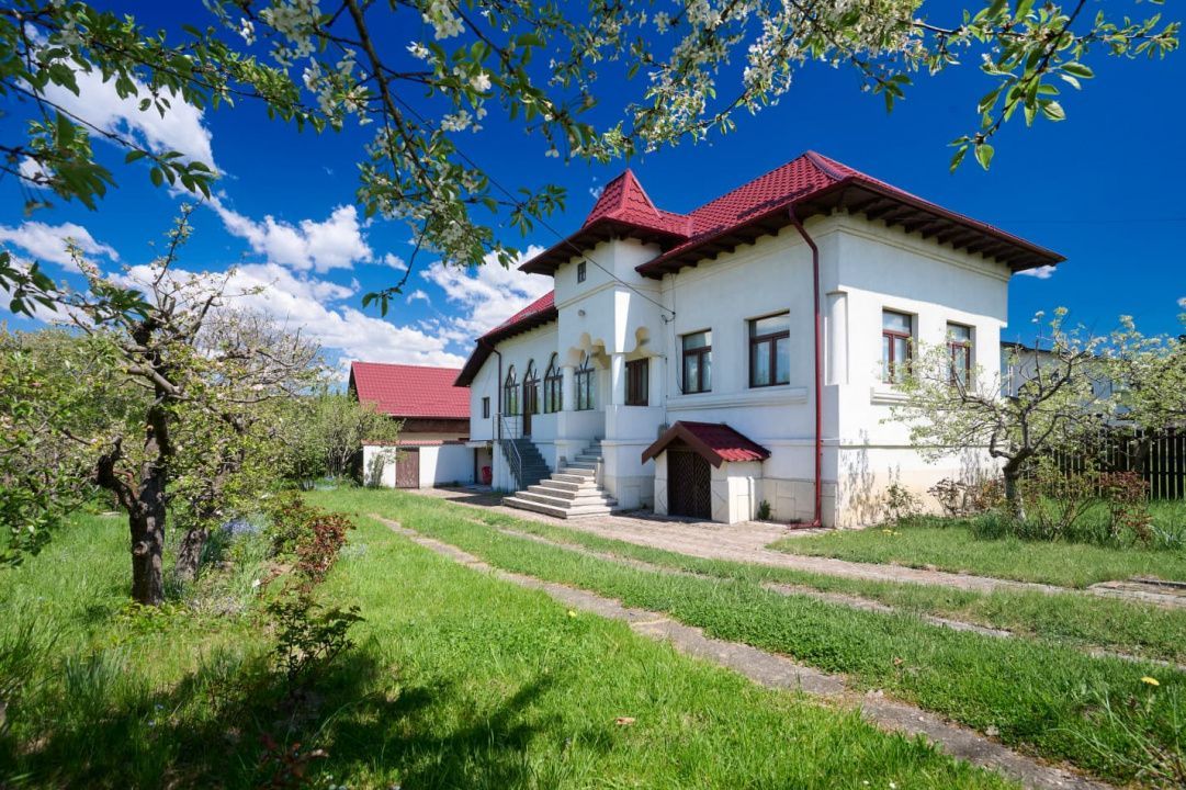 Casa Valea Mare Pravat (Campulung-Arges ) - farmec interbelic - Poză 1