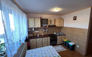 Casa duplex 100 mp utili, la intrare Sura Mare teren 1500 mp teren - Poză 5