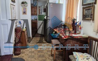 Casa ,curte și gradina.Teren cu 2700 mp. - Poză 7