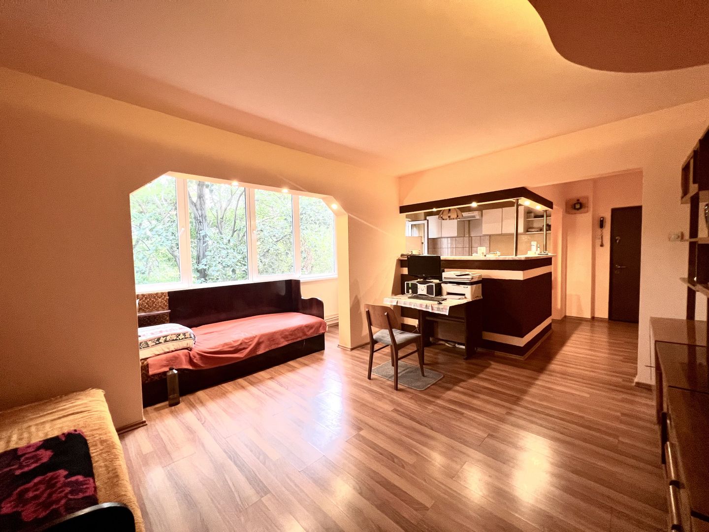 APARTAMENT 3 CAMERE- ZONA CIRCUMVALATIUNII - Poză 2