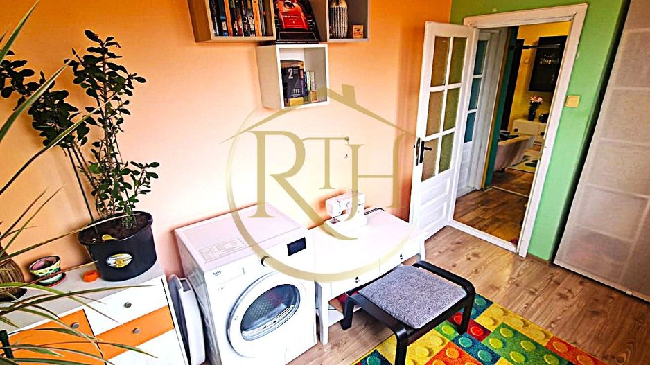 Vand apartament cu 4 camere in zona spitalul judetean,comision ,,0'' - Poză 10