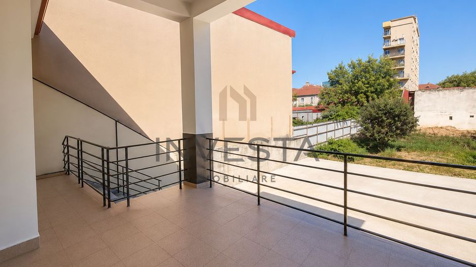 Casa individuala de 280 mp pentru birouri cu 7 parcari de inchiriat - Poză 15