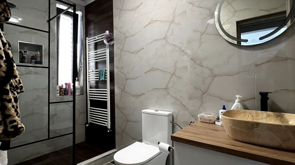 Complex din casa noua si 3 cabane, piscina încalzita 6600 mp teren - Poză 14