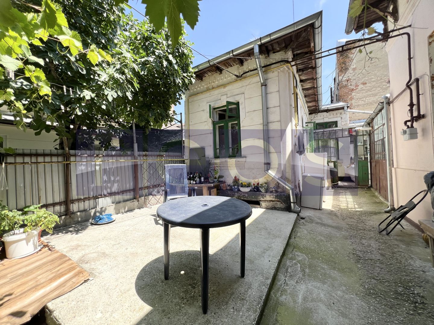 VANZARE CASA INDIVIDUALA 2 CAMERE | CURTE COMUNA | ZONA LINISTITA | TEREN 225 MP - Poză 1