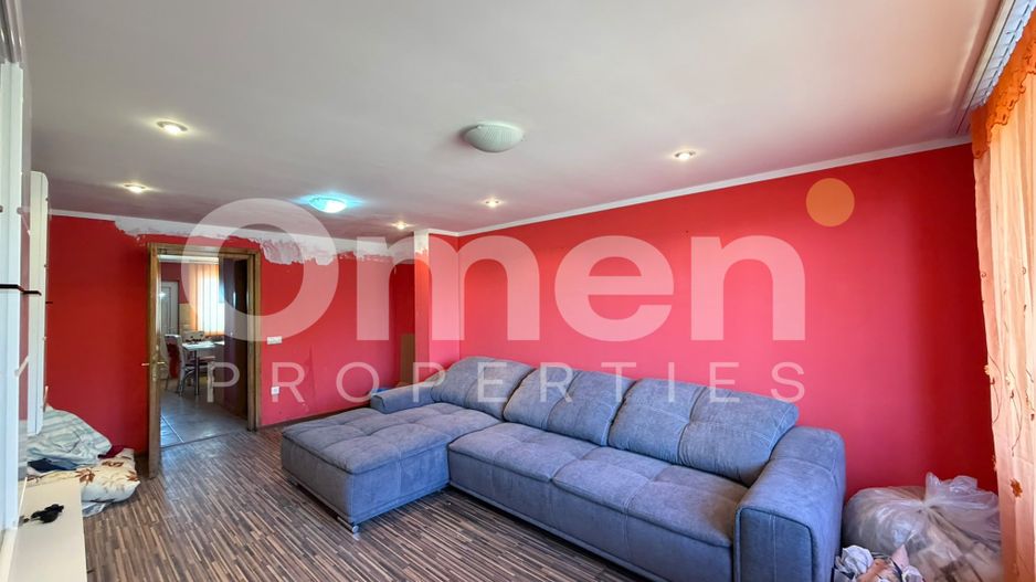 Apartament cu 3 camere | pe 2 niveluri | cu garaj | zona centrala | sat Arinis - Poză 3
