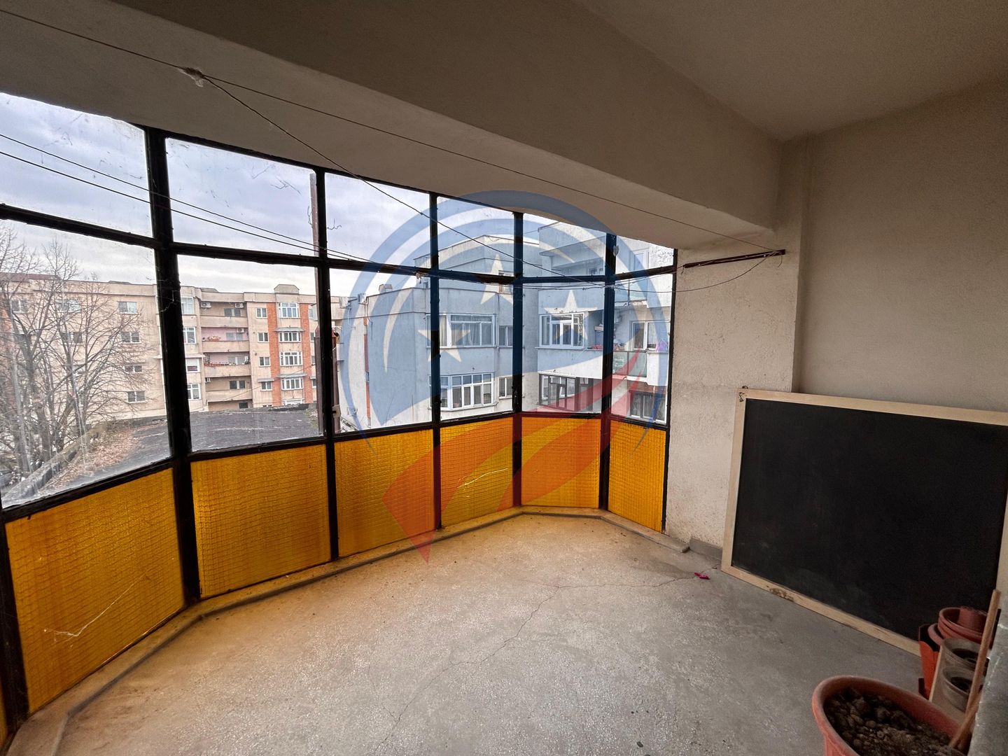 Apartament 3 camere decomandat de inchiriat pe Calea Severinului Craiova - Poză 11