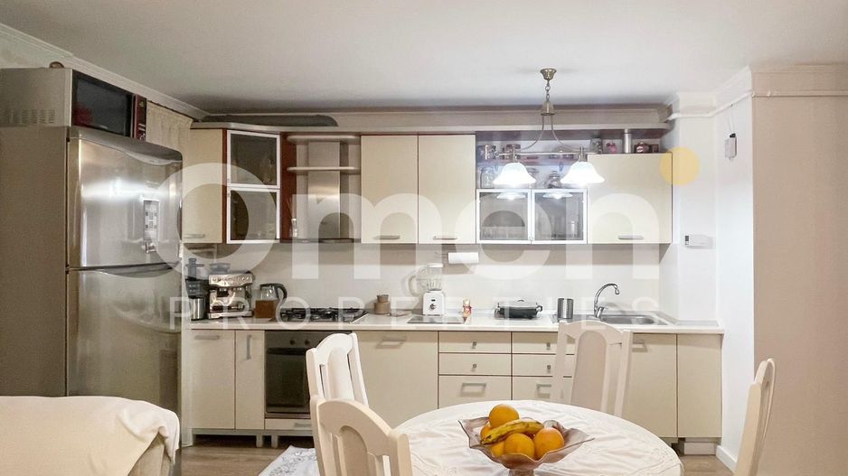Vând apartament 3 camere | Zonă centrală - Poză 1