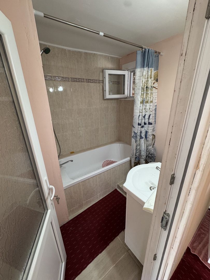 ofer spre vanzare casa zona Centrala - Poză 4