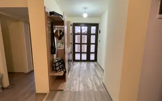 Casa moderna P+1E,spatioasa,teren 700 mp in Sacalaz - Poză 14