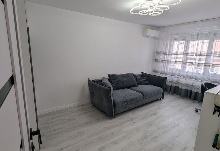 Apartament 2 camere, decomandat - Poză 5