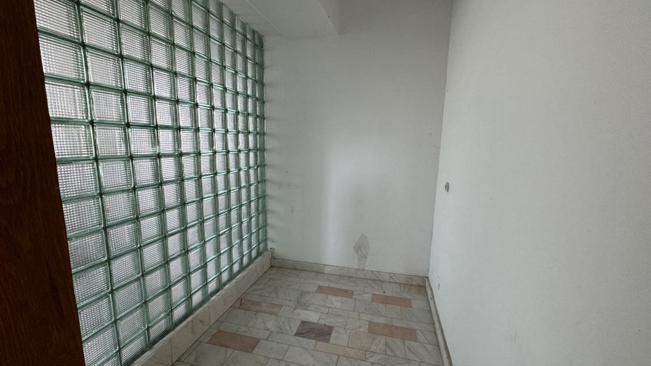 Spațiu comercial 493 mp utili | Locație centrală | Vizibilitate excelentă | - Poză 35