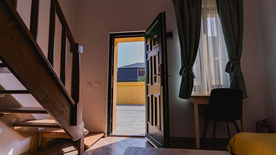 Business la cheie - Proprietate tip pensiune cu rating 9,8/10 Booking - Poză 3