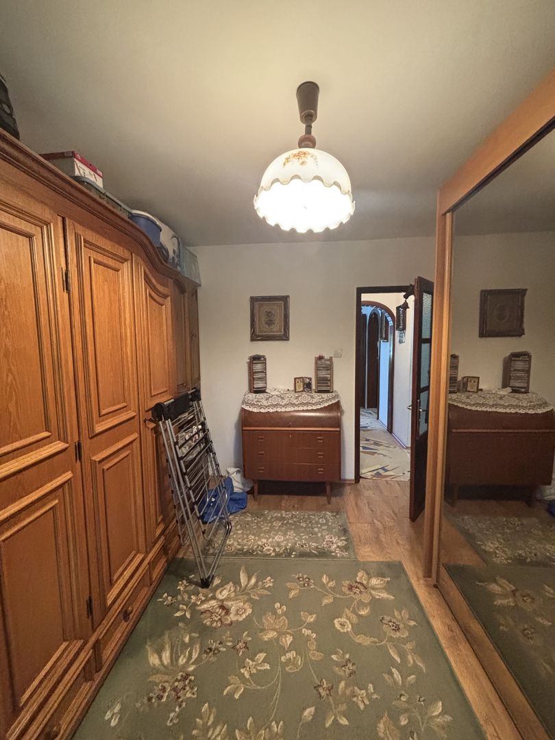 Apartament 3 camere zona Aradului - Poză 9