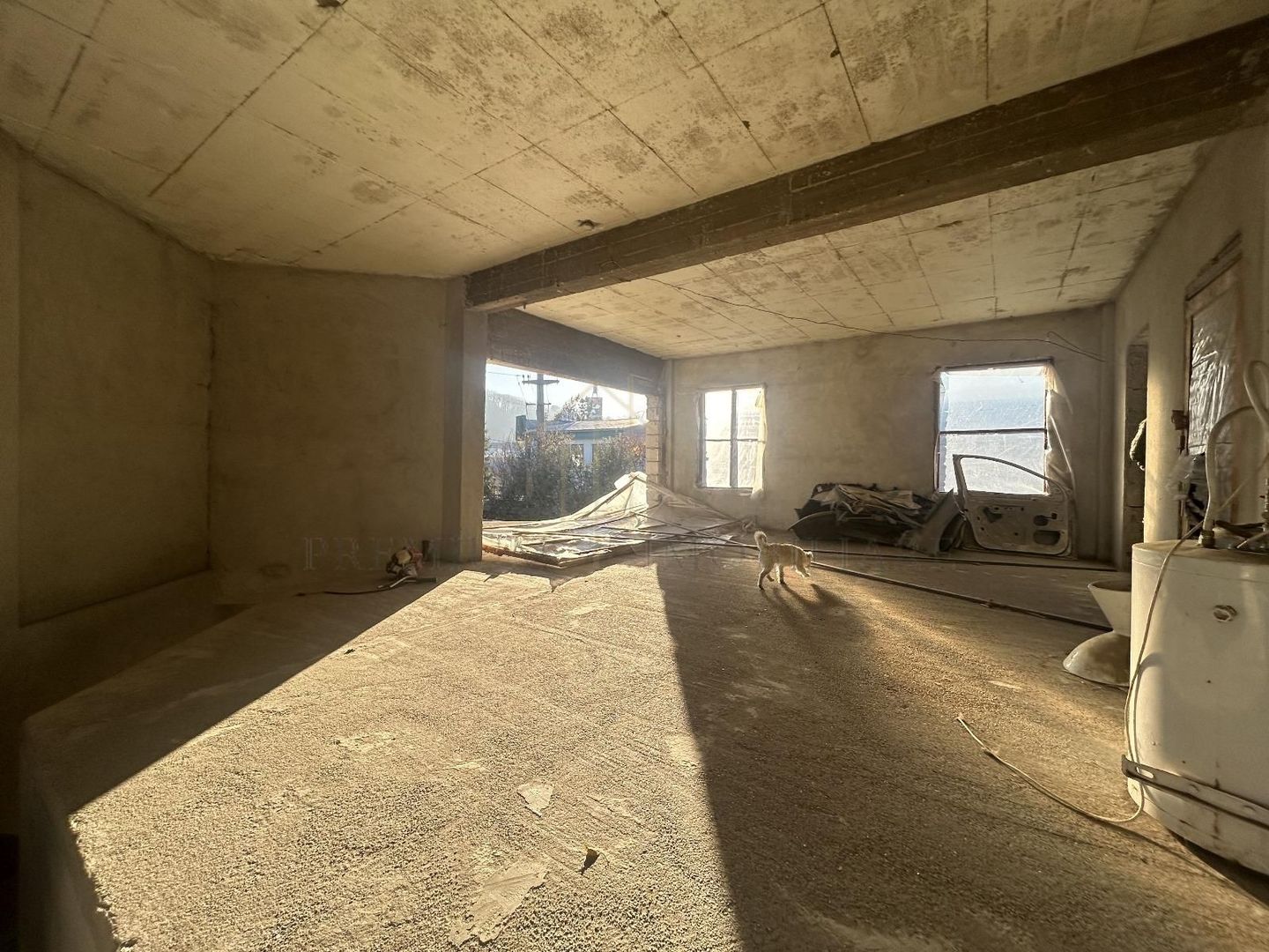 Proprietate multifuncțională cu potențial pentru investiții - Poză 12