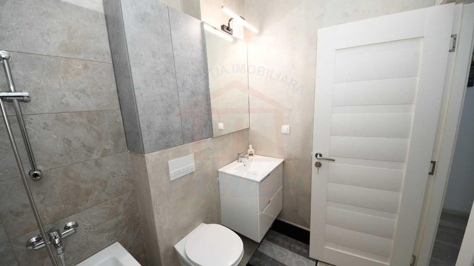 3 camere pe Faleza de inchiriat cu loc de parcare - Poză 7