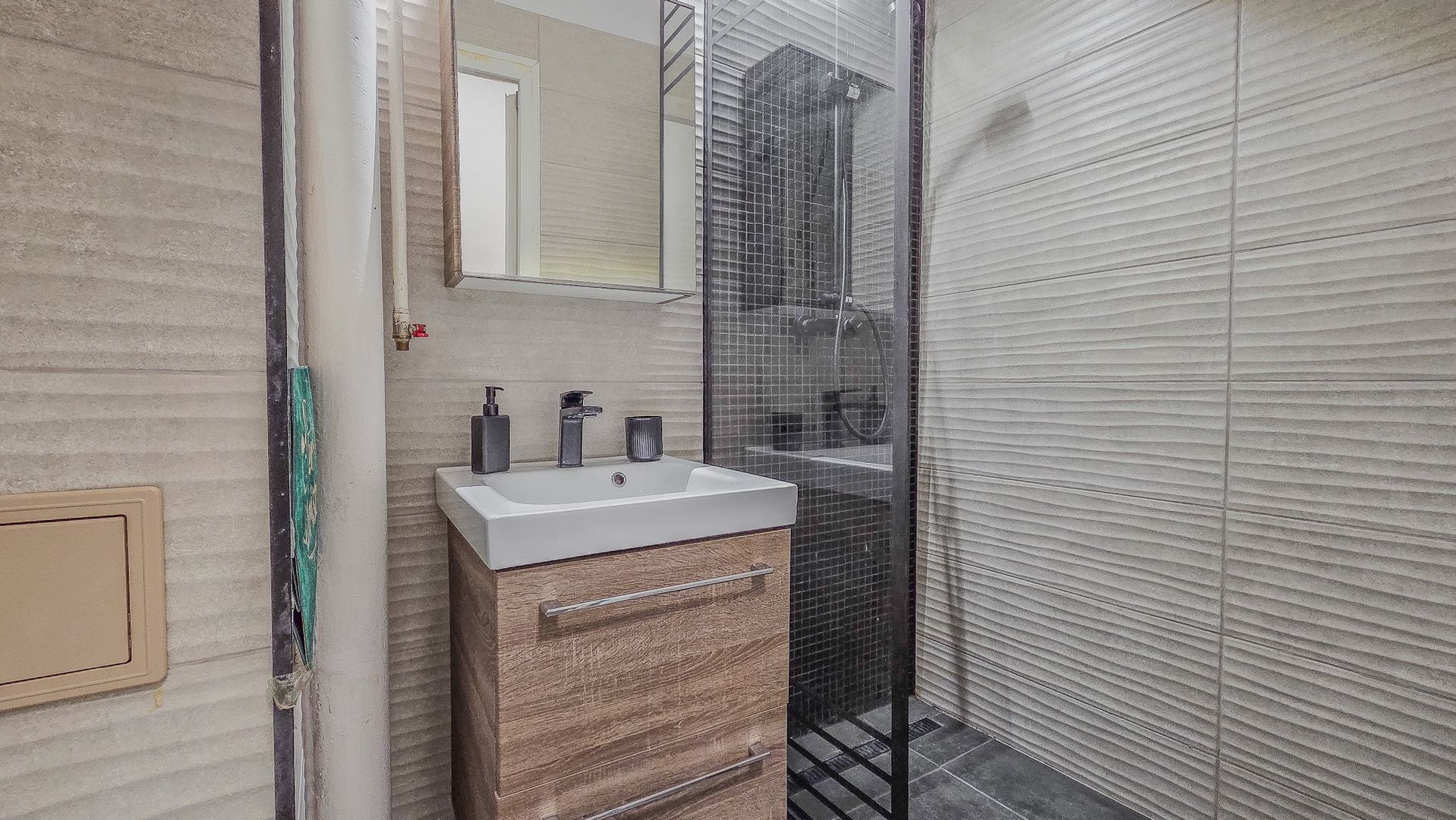 Garsonieră spațioasă de închiriat – Universitate | Str. Academiei - Poză 6