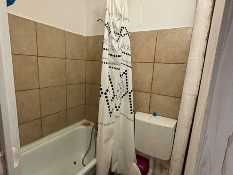 Garsoniera de vanzare  pe strada golescu 12 - Poză 9