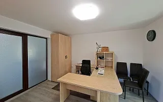 Proprietate cu 3 camere in centrul orasului pentru birouri sau locuit - Schiță 11