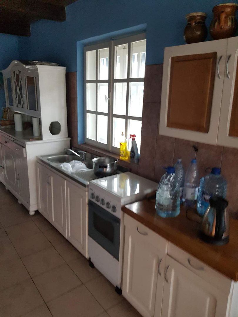 Vila cu 6 camere + 2 case + bazin inot+ 5.934 mp teren  com. Chichis - Poză 19
