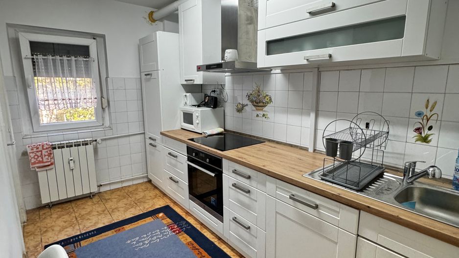 Apartament 3 camere de închiriat – Zona Decebal - Poză 1