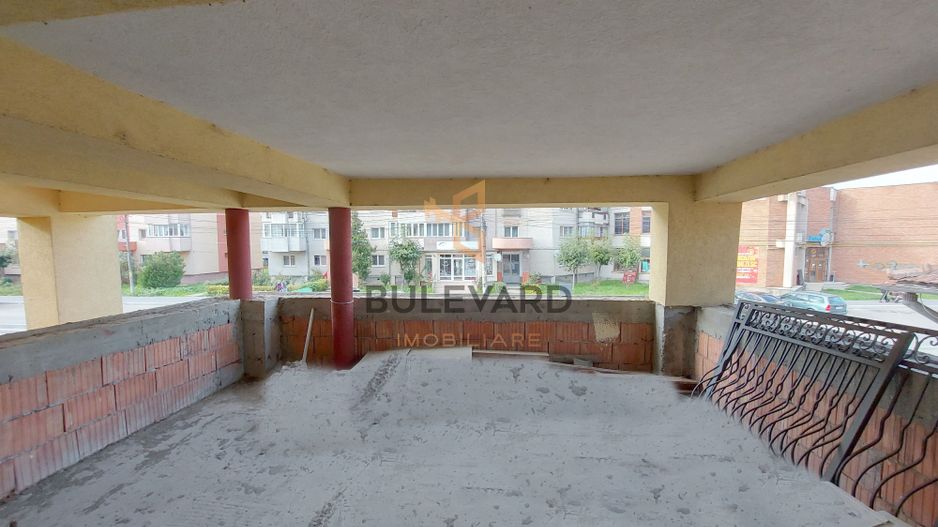 Casa individuala+ birou/spatiu comercial pe Strada 1 Mai! - Poză 15