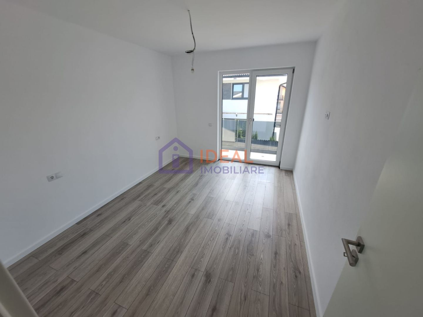 Casa Tip Duplex cu 4 camere, si gradina in Cartierul Arhitectilor - Poză 9