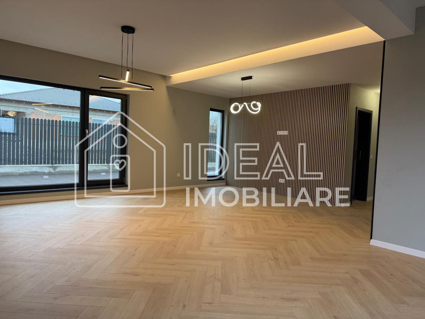 Apartament premium cu 4 camere și curte proprie – parter - Poză 1