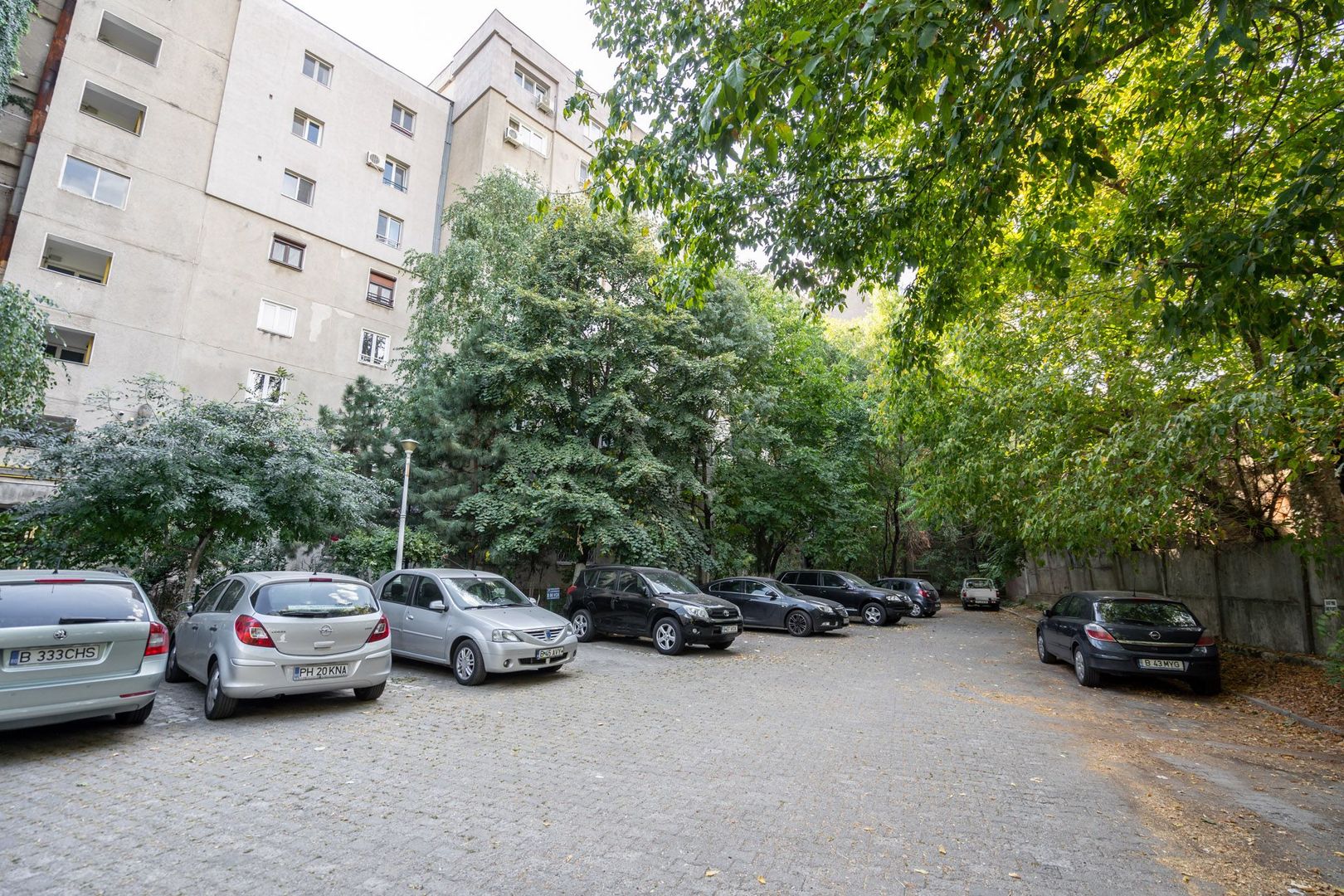 COMISION 0% - Apt.3 camere si Loc Parcare, bl. 1997, vedere gradina, metrou 8min - Poză 14