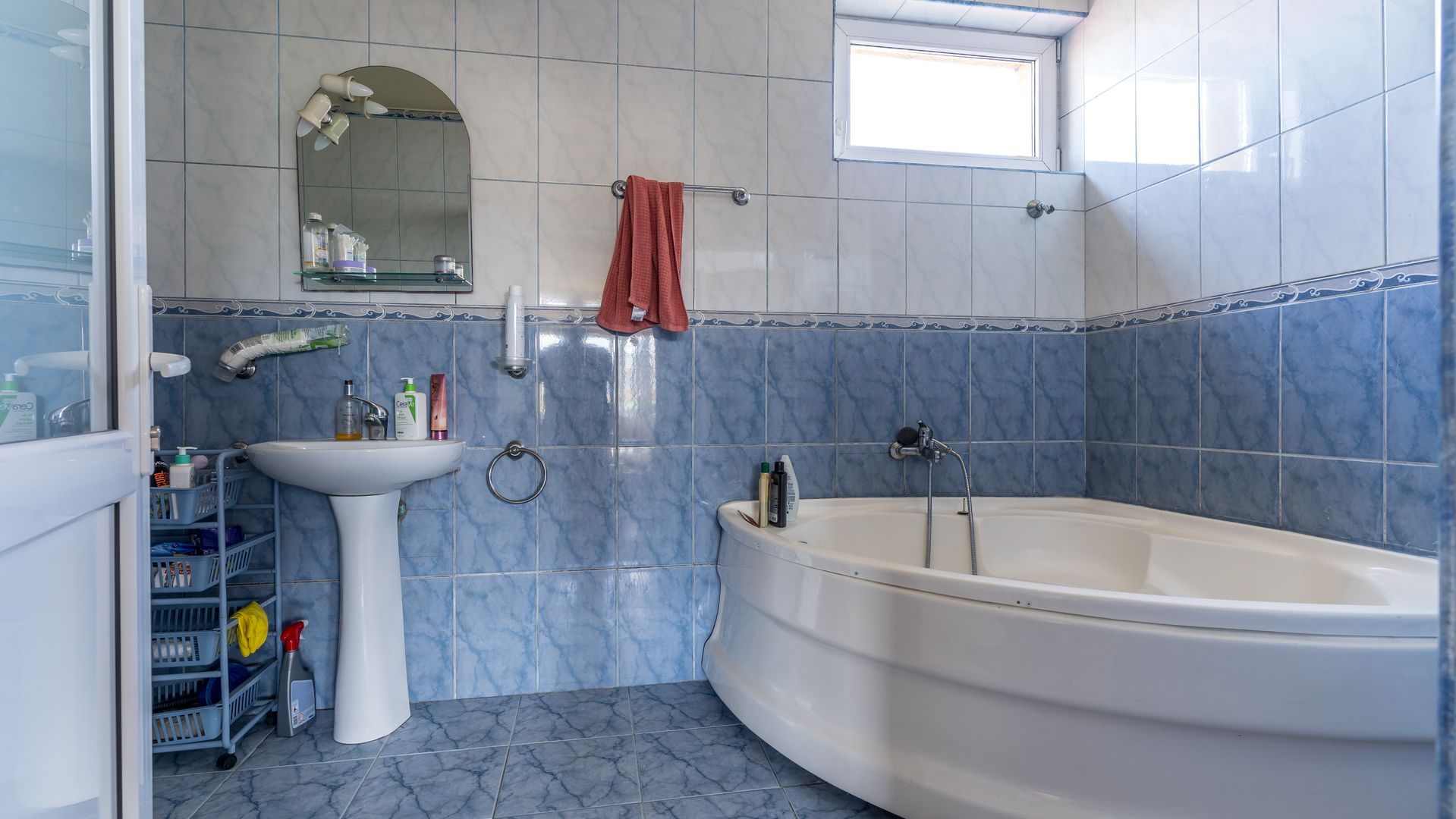 Casă pe 5 nivel–Ideală pentru Locuință, Sediu Firmă sau Investiție! - Poză 23