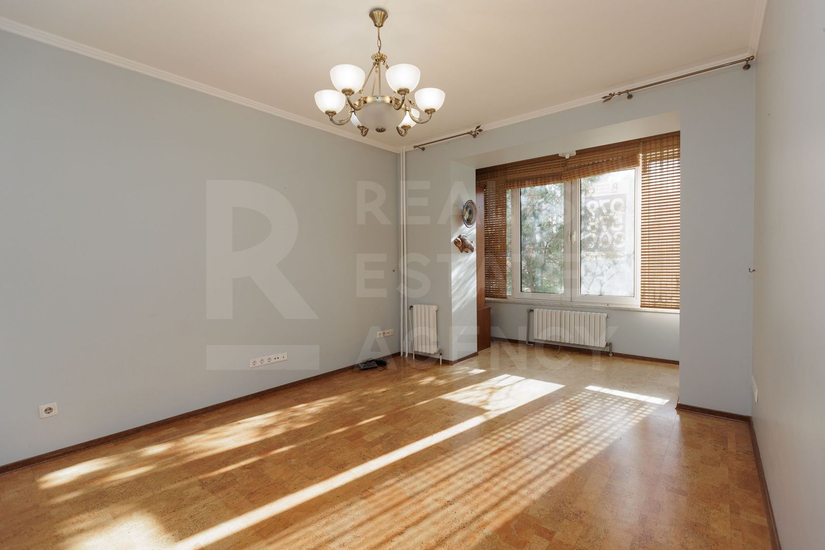 Vânzare, apartament, 3 camere și living, str. Bănulescu-Bodoni, Centru - Poză 9