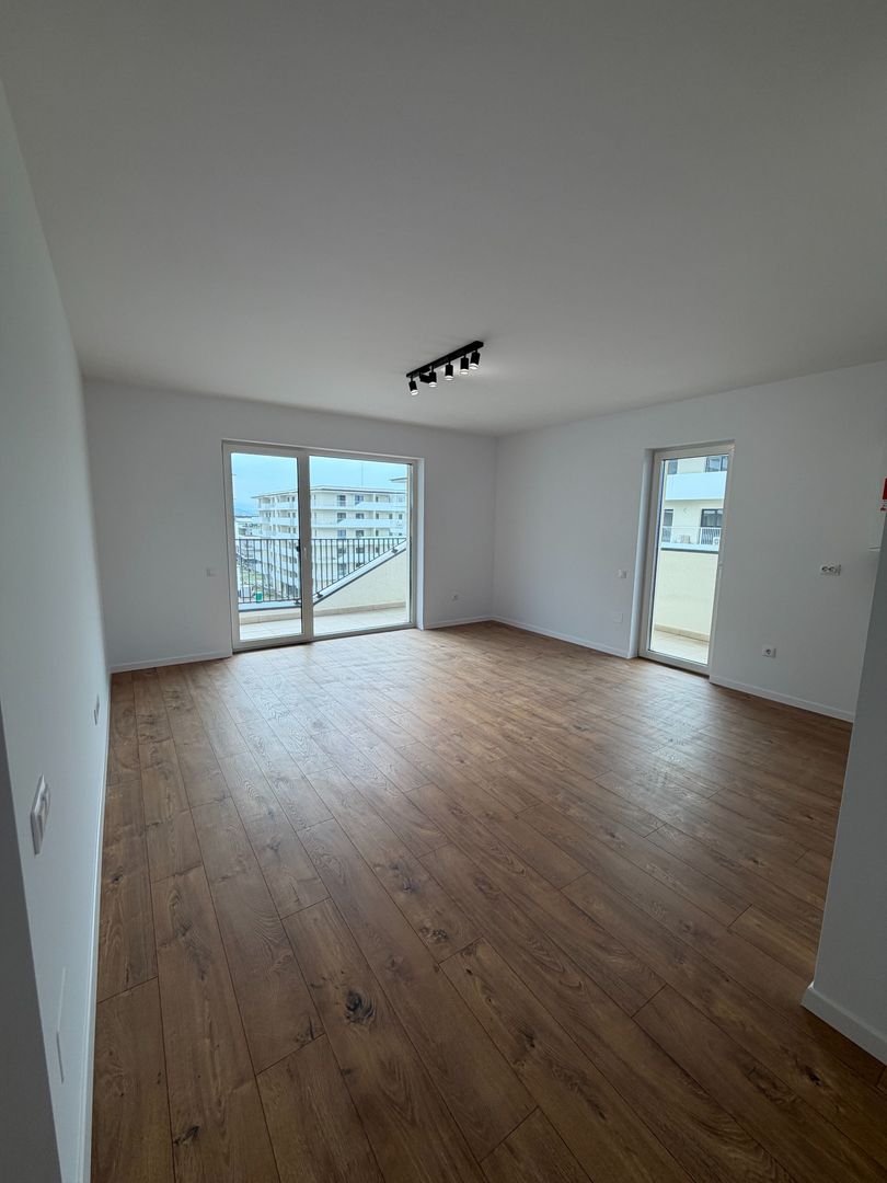Apartament cu două camere, decomandat, finisat, EROILOR RESIDENCE - Poză 2
